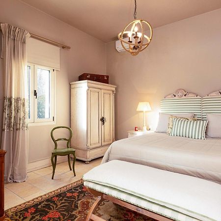 Villa Mantilari Wine Estate 7 Apartments 2 Private Pools 1 Heated Tennis Court Fitness Center Архане Екстер'єр фото