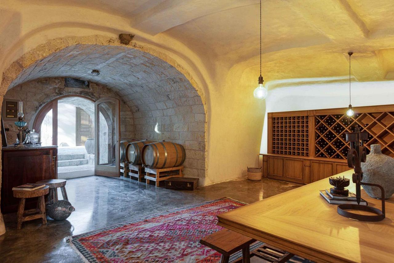 Villa Mantilari Wine Estate 7 Apartments 2 Private Pools 1 Heated Tennis Court Fitness Center Архане Екстер'єр фото