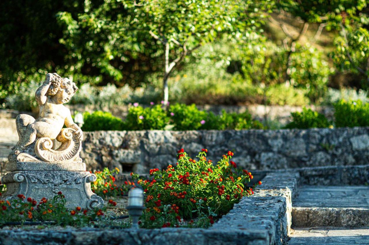 Villa Mantilari Wine Estate 7 Apartments 2 Private Pools 1 Heated Tennis Court Fitness Center Архане Екстер'єр фото
