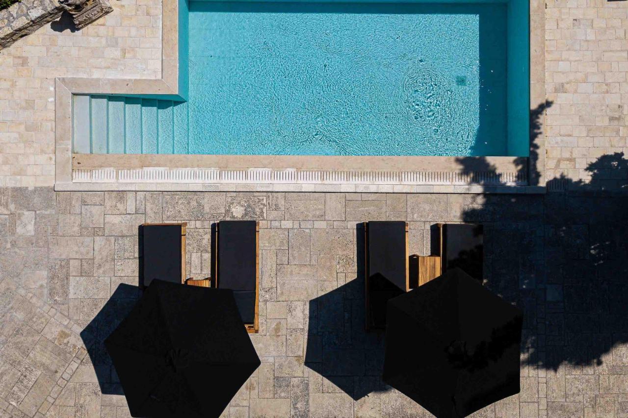 Villa Mantilari Wine Estate 7 Apartments 2 Private Pools 1 Heated Tennis Court Fitness Center Архане Екстер'єр фото